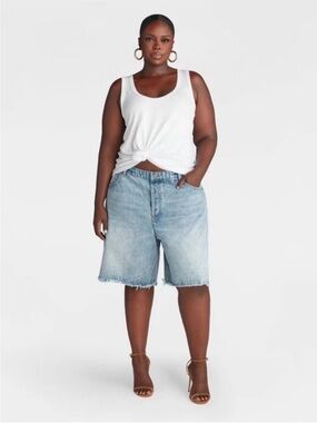 KBB BY Kahlana Light Wash Denim Bermuda Shorts Women Sz 24 NWT